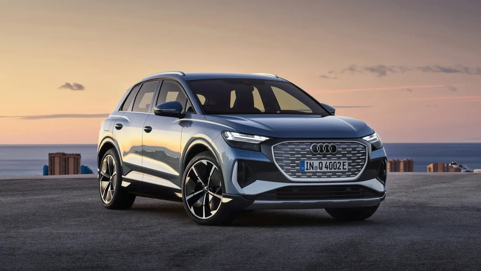 2025 AUDI Q4 E-tron