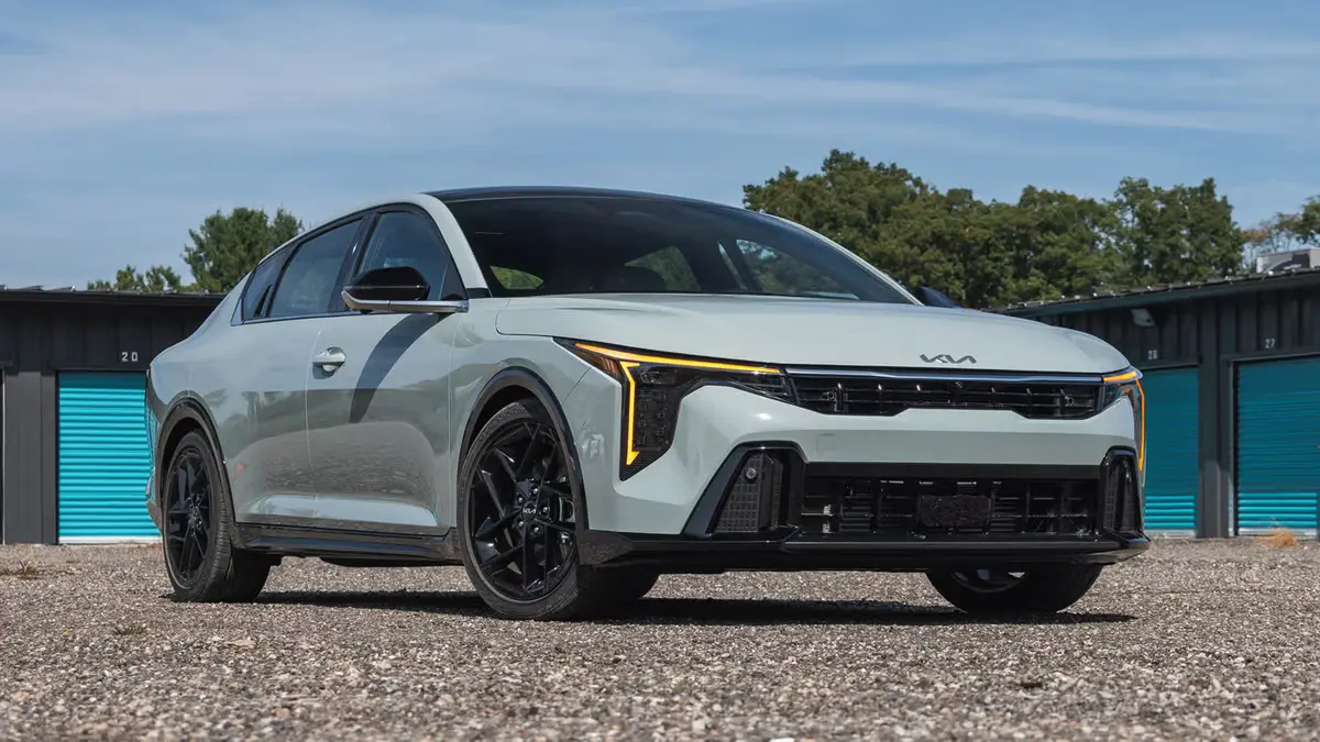 2025 KIA K4