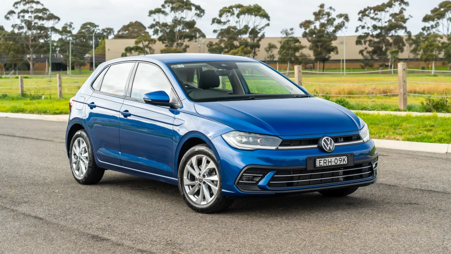 2025 VOLKSWAGEN Polo